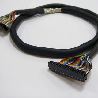 Shielded flat round cable with IDC connector